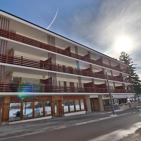 In The Center Of Crans-montana, Charming And Comfortable Apartmán *